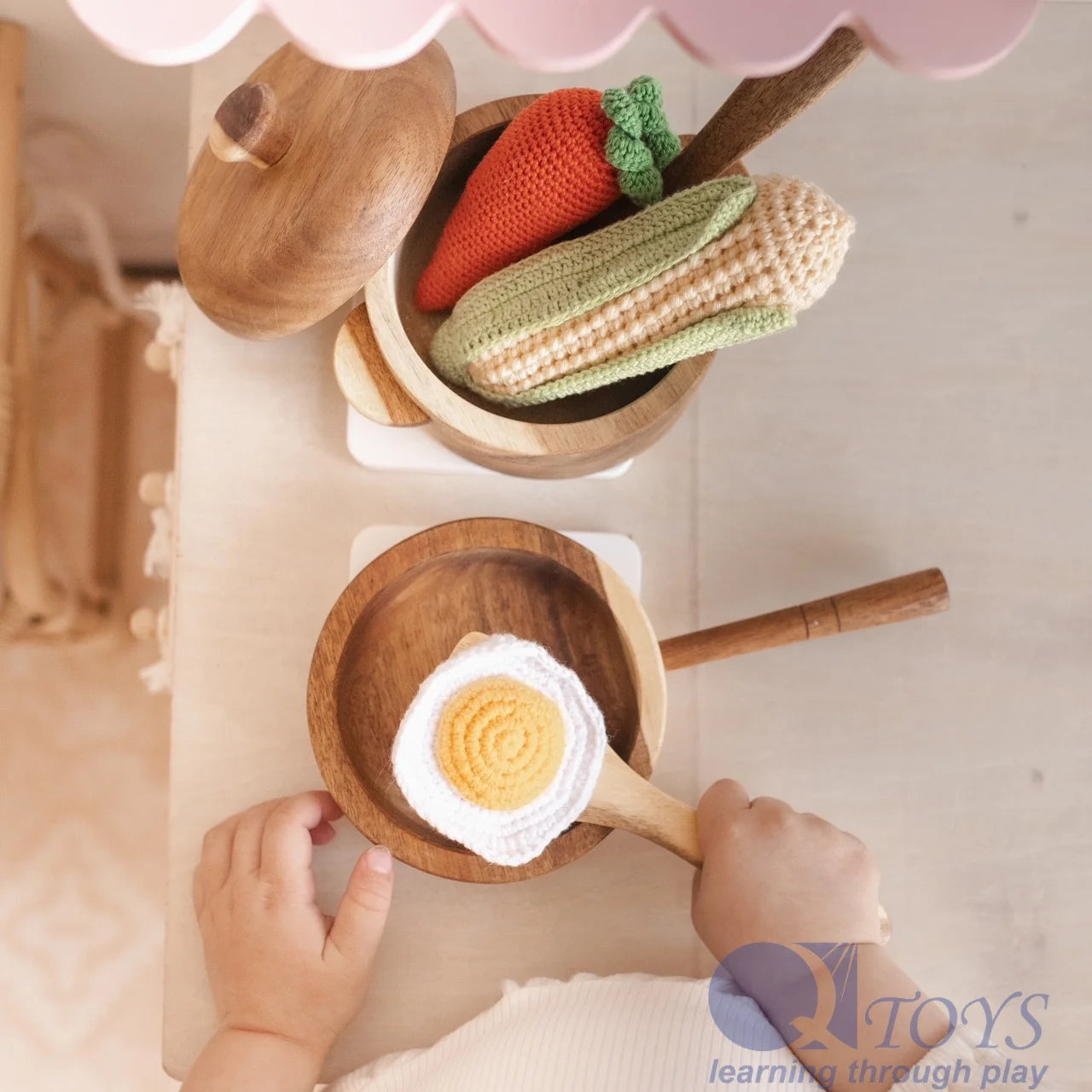 MAHOGANY PAN & POT SET